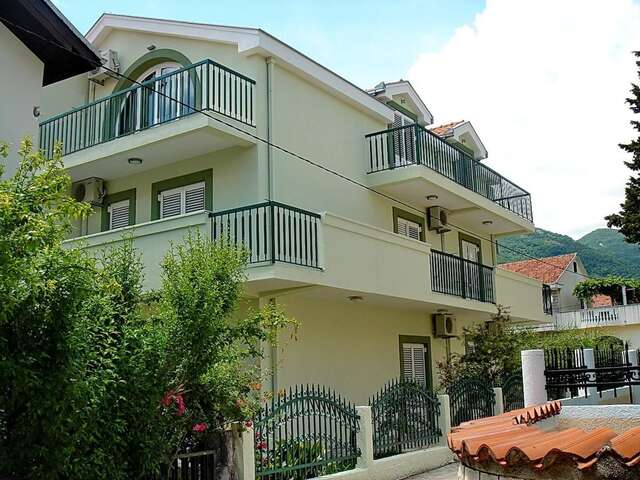 Апартаменты Apartments Odalović Биела-3